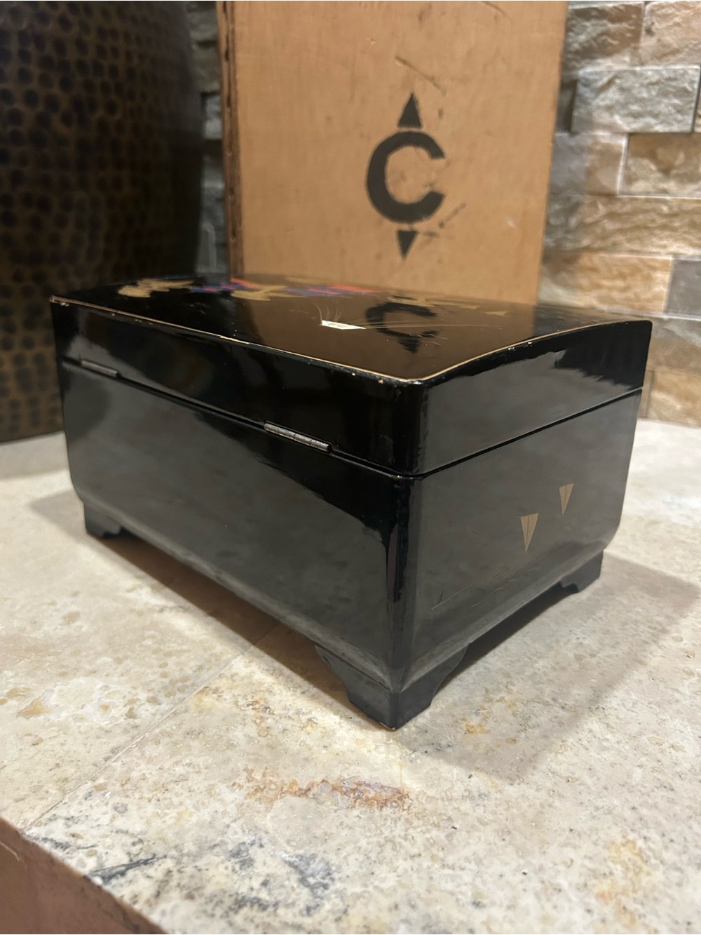 Vintage Black Lacquered Asian Musical Jewelry Box - Picture 5 of 16